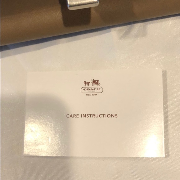 Coach Cross Body - Picture 5 of 5